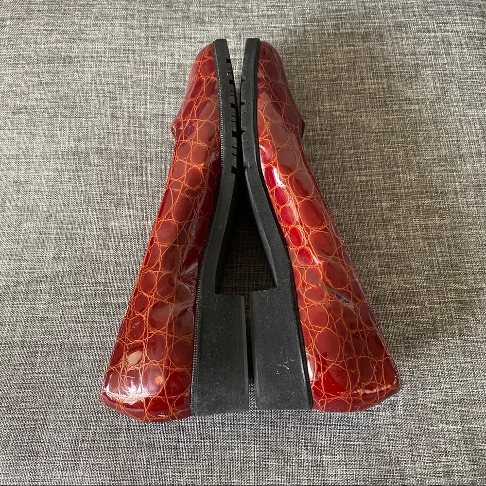 SALVATORE FERRAGAMO PUMPS - Picture 6 of 10